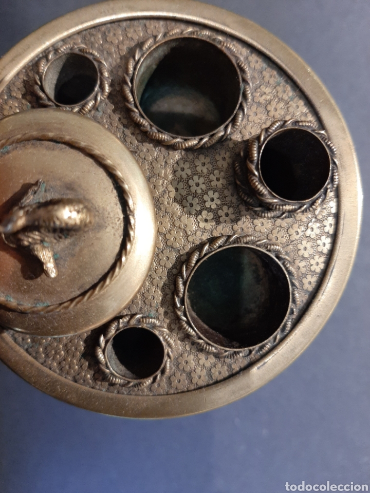 Arte: Objeto raro chino de madera y bronce, parece tintero - Foto 4