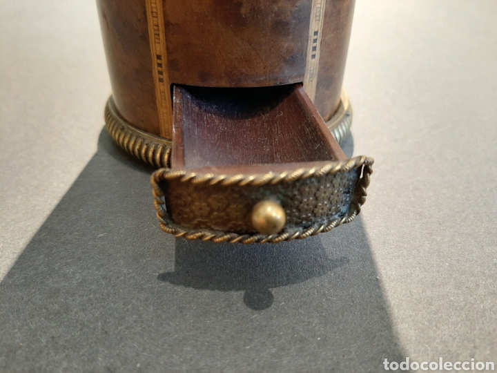 Arte: Objeto raro chino de madera y bronce, parece tintero - Foto 5