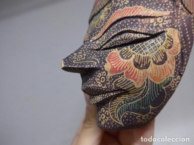 Arte: Antigua mascara asiatica oriental de Java, de madera tallada, original - Foto 4