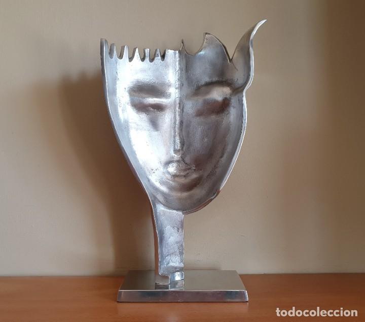 Arte: Espectacular máscara de diseño sofisticado tipo Dalí en metal plateado . - Foto 7 - 264536824