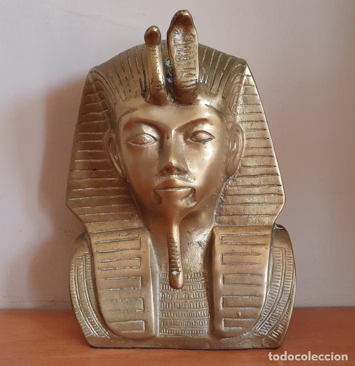 Arte: Gran busto antiguo del Faraón Tutankamón en bronce . - Foto 1 - 267873019