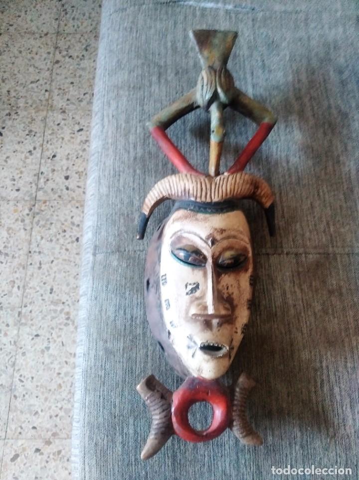 Arte: M&aacute;scara - Madera - Yaure - Costa de Marfil - Foto 1