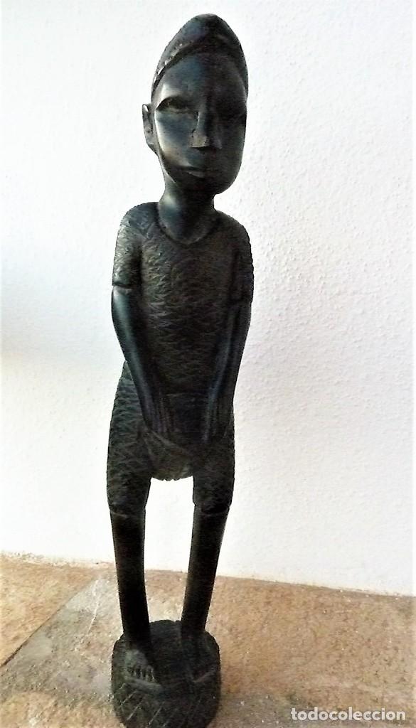 Arte: Figura africana tocando tambor - Foto 2