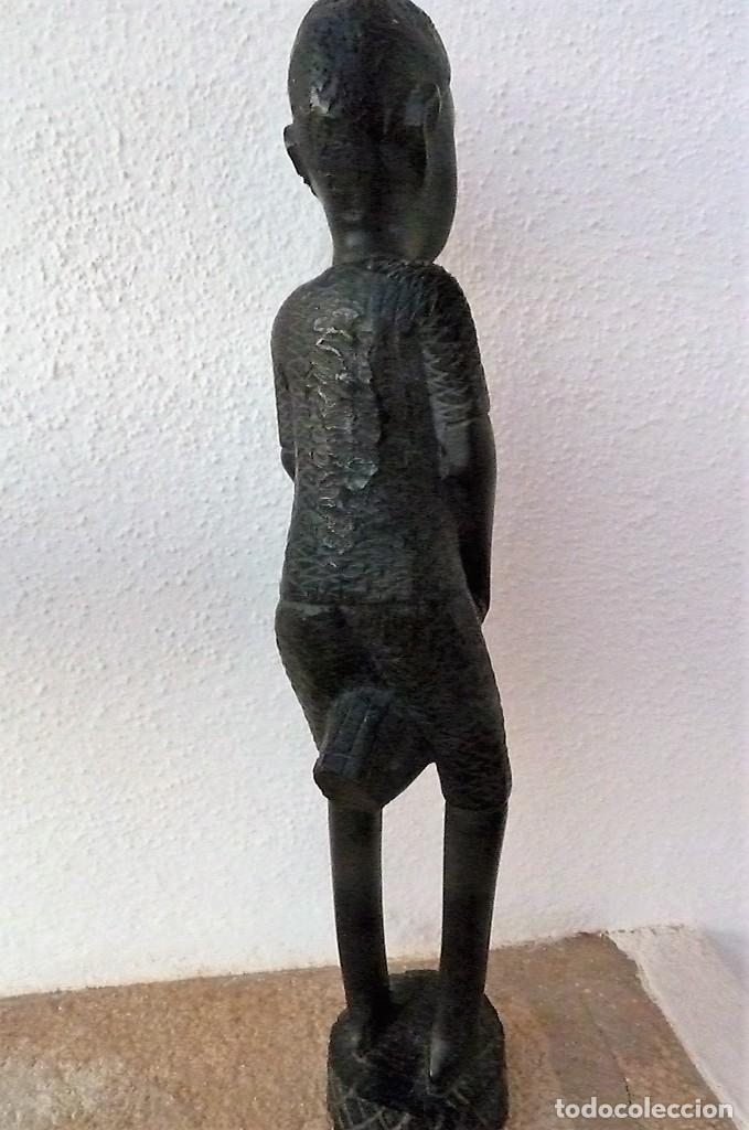 Arte: Figura africana tocando tambor - Foto 8