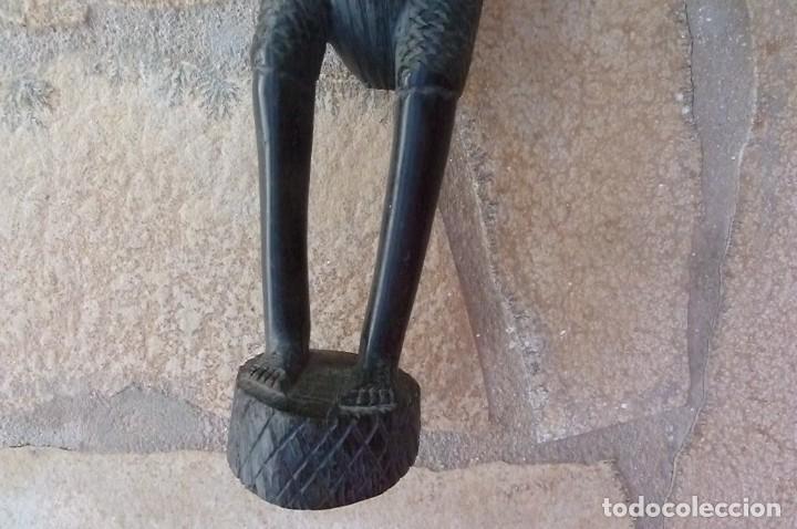 Arte: Figura africana tocando tambor - Foto 11