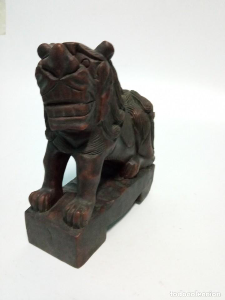 Arte: Preciosa talla de madera de Perro Foo, Le&oacute;n Fu - Foto 5