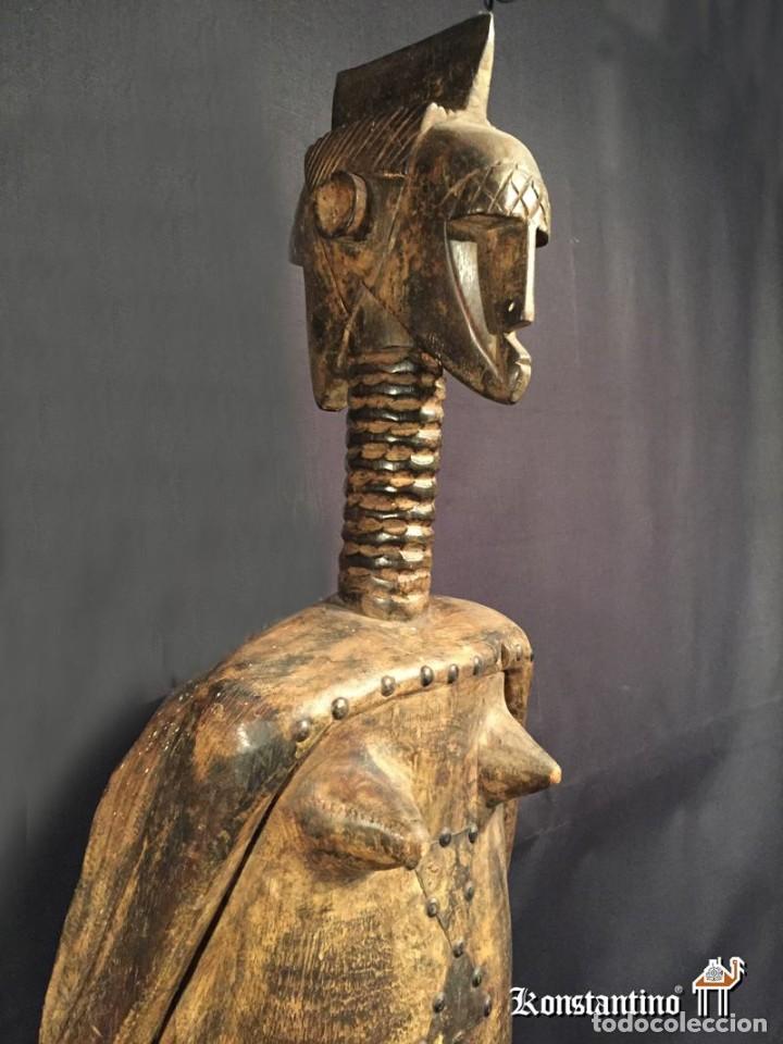 Arte: M&Aacute;SCARA DOBLE CABEZA 76X32 CMS - Foto 3