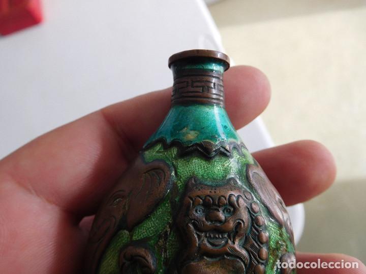Arte: Snuff bottle antiguo de cobre y esmalte - Foto 4