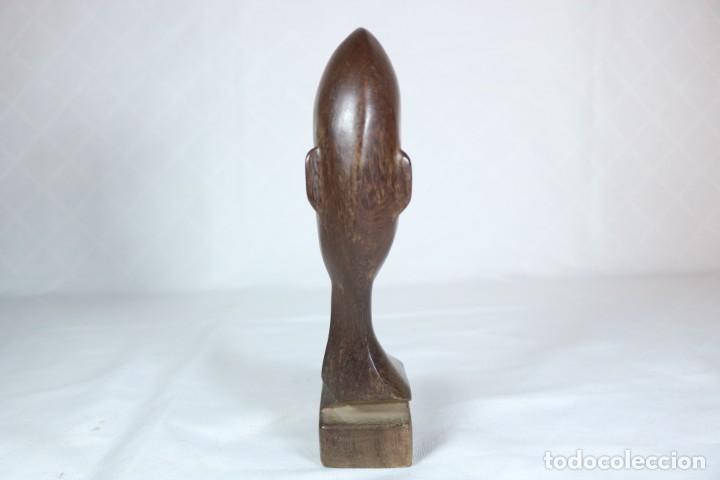 Arte: Curioso busto balines en madera tallada - Foto 5