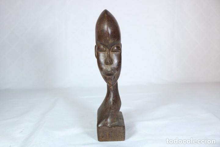 Arte: Curioso busto balines en madera tallada - Foto 9