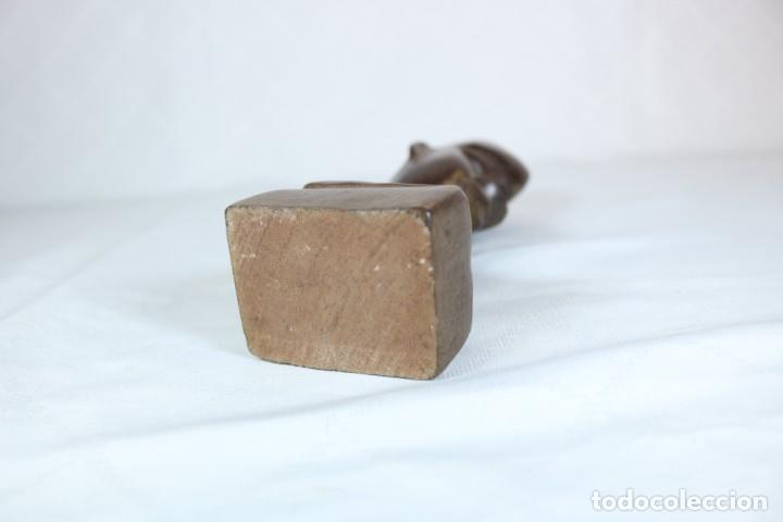 Arte: Curioso busto balines en madera tallada - Foto 10