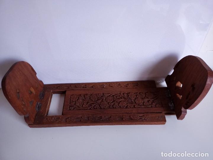 Arte: Sujetalibros extensible de madera labrada. Oriental - Foto 2