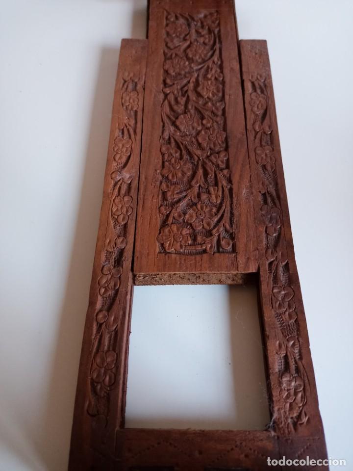 Arte: Sujetalibros extensible de madera labrada. Oriental - Foto 9