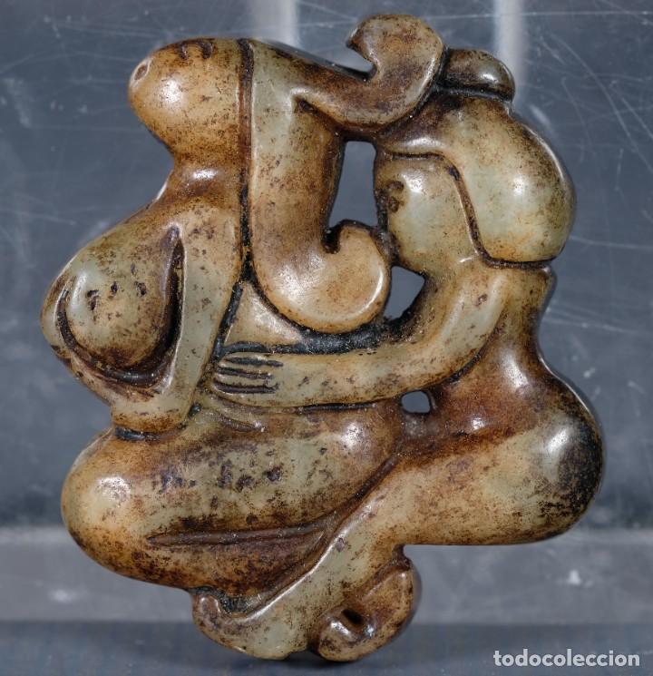 Arte: Figura er&oacute;tica en jade - Foto 1