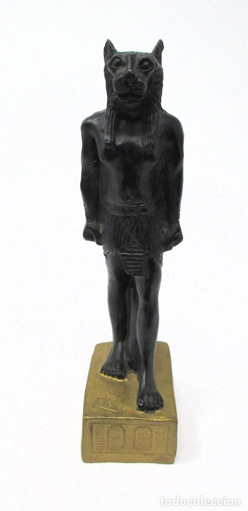 Art: Figura Egipcia Diosa Bastet - Fabricada en pasta - Mide 12 cm de alto