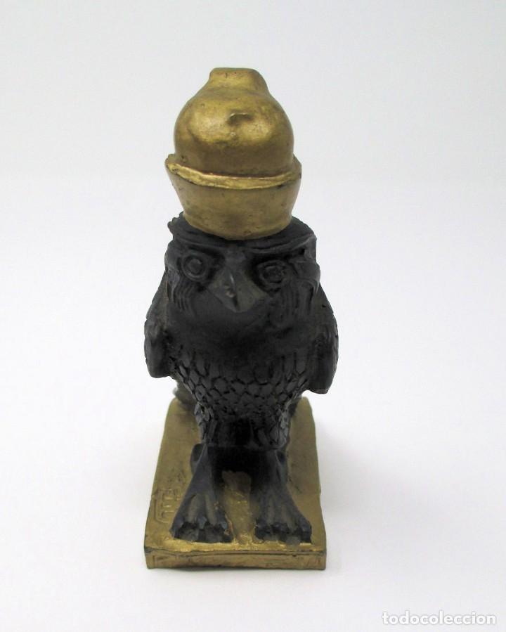 Arte: Figura Halc&oacute;n Dios Horus Egipcio - Fabricada en pasta - Mide 9,5 cm de alto
