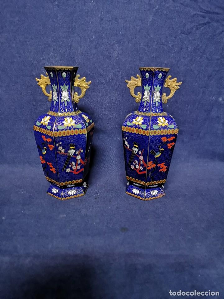 Arte: PAREJA DE JARRONES EN CLOISONNE - Foto 1