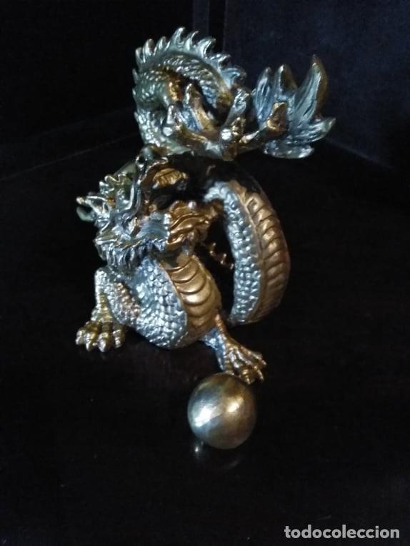 Arte: Drag&oacute;n de bronce chino jugando con bola - Foto 5