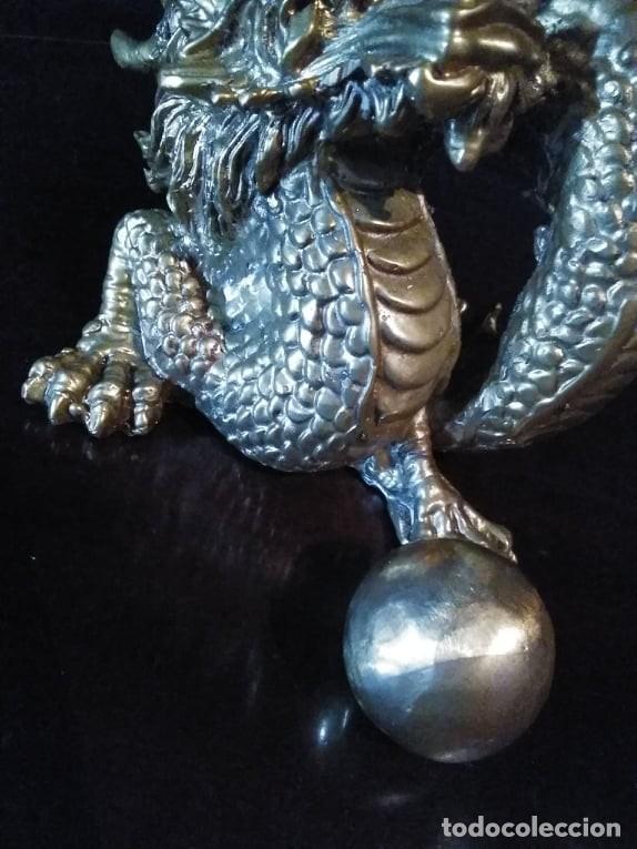 Arte: Drag&oacute;n de bronce chino jugando con bola - Foto 6