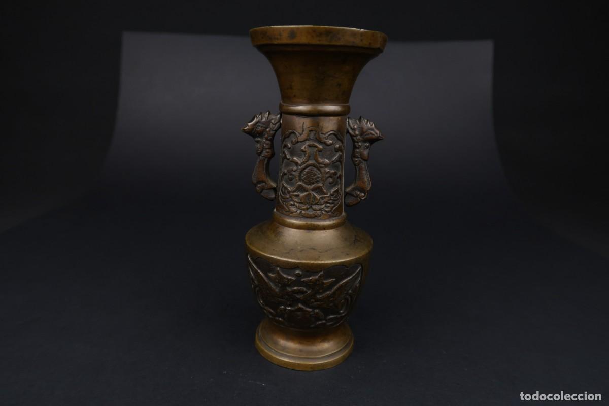 Arte: Antiguo Jarr&oacute;n Chino de Bronce - Foto 2