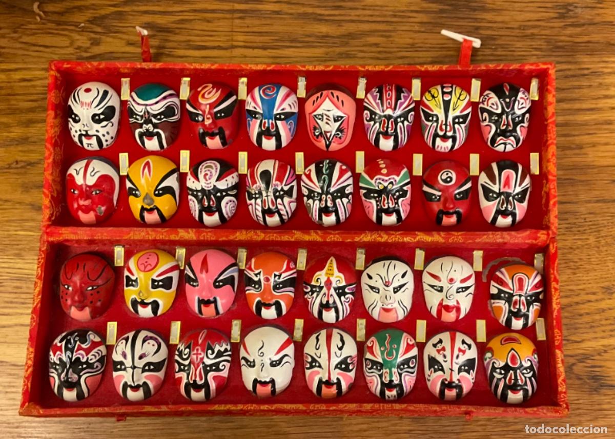 Arte: ESTUCHE DE 32 M&Aacute;SCARAS DE LA &Oacute;PERA DE BEIJING - Foto 1