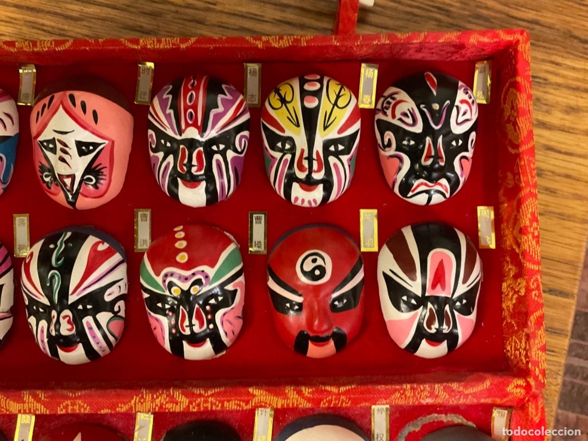 Arte: ESTUCHE DE 32 M&Aacute;SCARAS DE LA &Oacute;PERA DE BEIJING - Foto 7