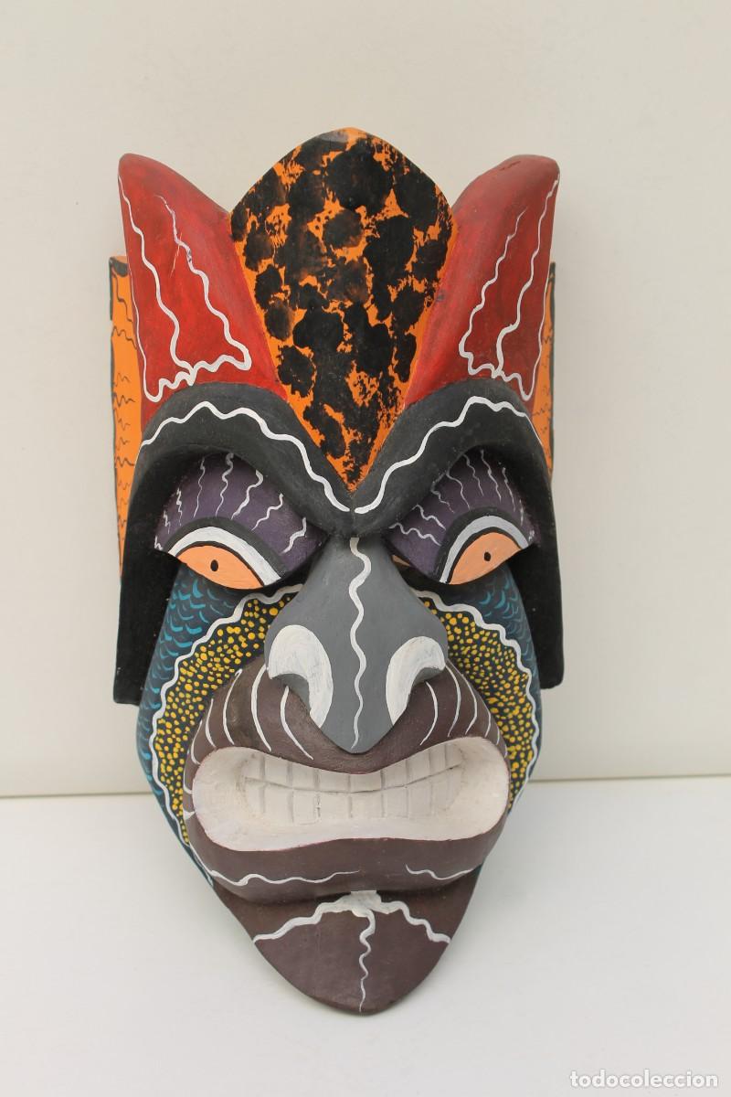 Arte: MASCARA ETNICA TALLADA EN MADERA. - Foto 1