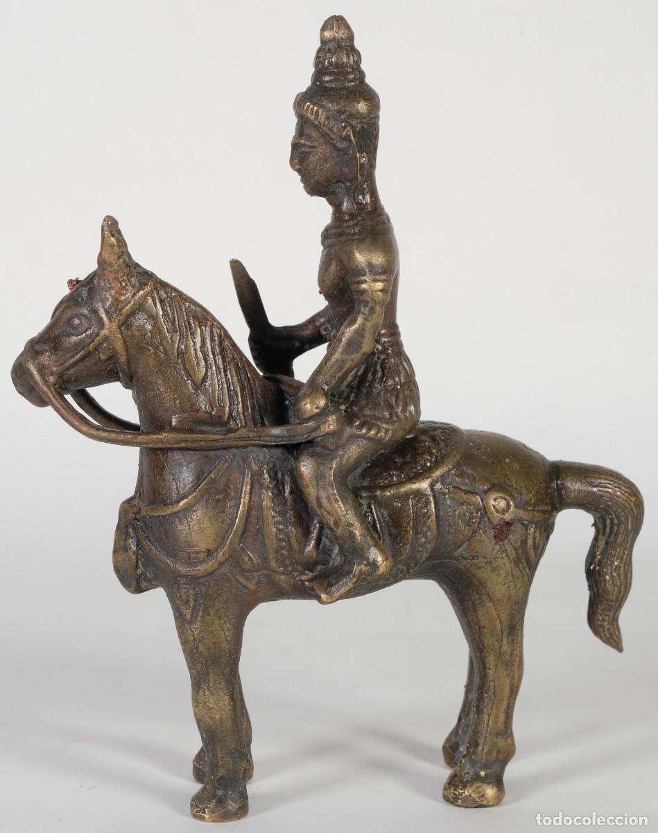 Arte: Figura a caballo india en bronce - Foto 1