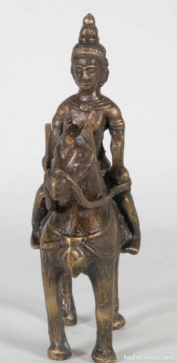 Arte: Figura a caballo india en bronce - Foto 3