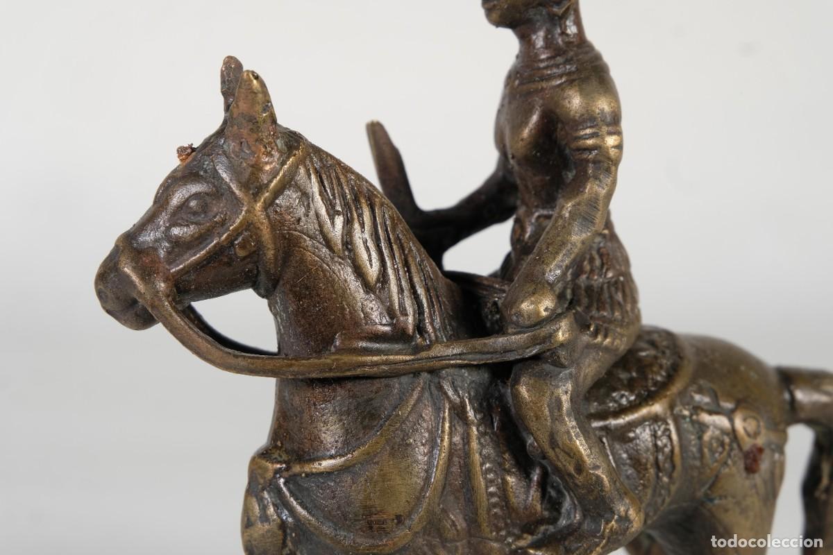 Arte: Figura a caballo india en bronce - Foto 6