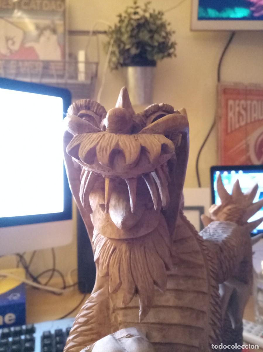 Arte: Drag&oacute;n tallado en madera - Foto 2