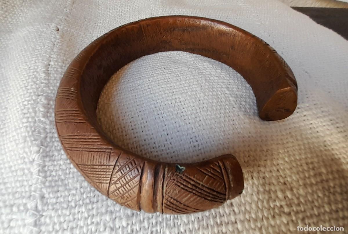Arte: Brazalete africano de bronce - Foto 1