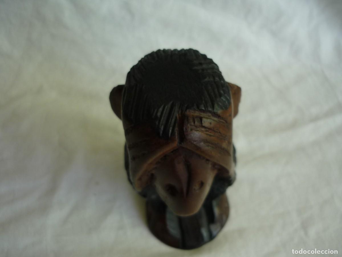 Arte: Figura de mono tallada en madera - Foto 6