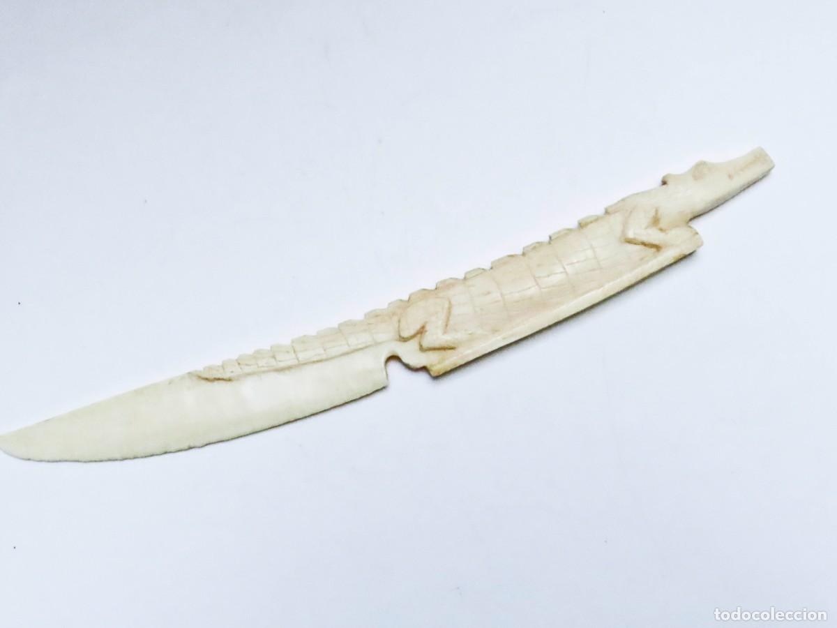 Figura cocodrilo de marfil 1930&rsquo;s