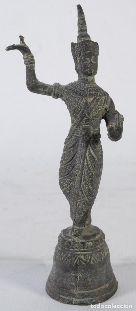 Arte: Campana en bronce representado a diosa oriental - Foto 1