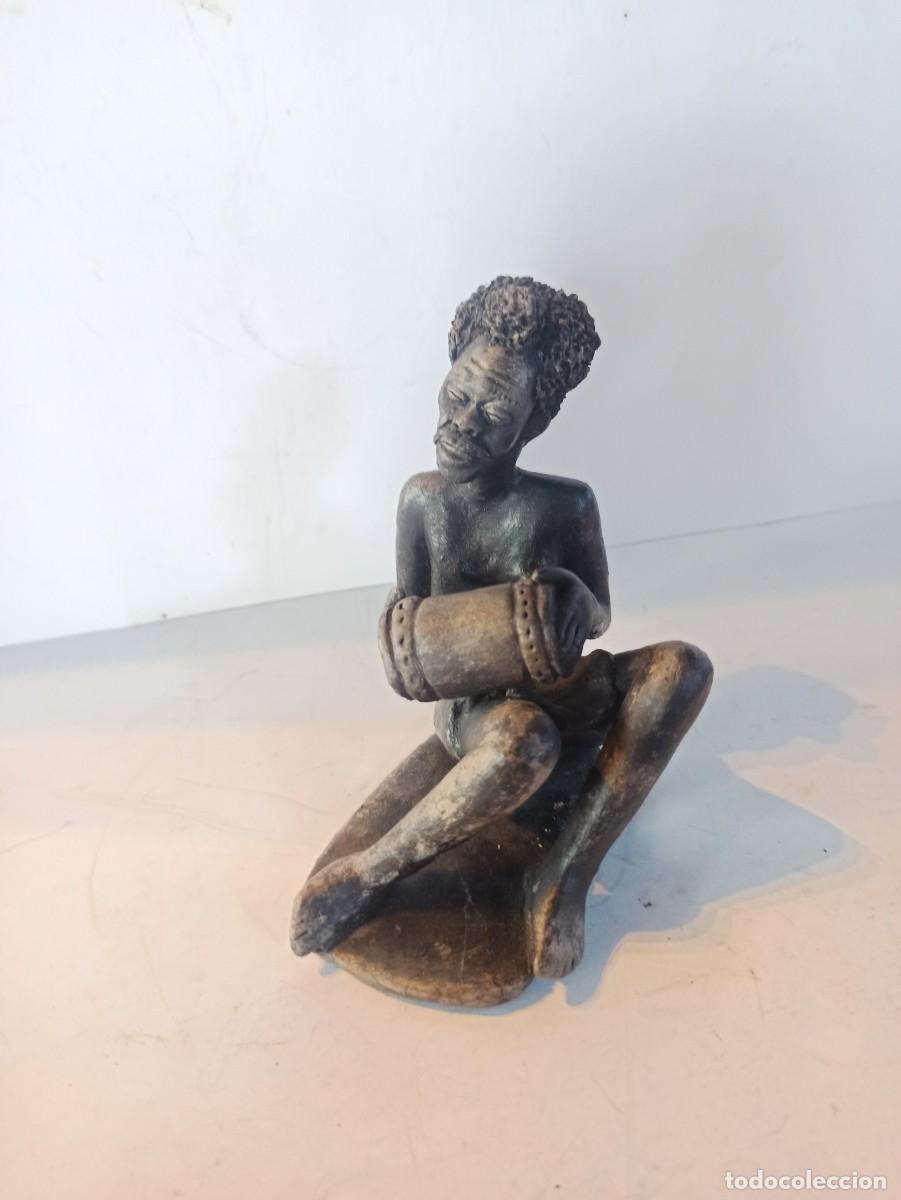Arte: Figura firmada - Foto 1