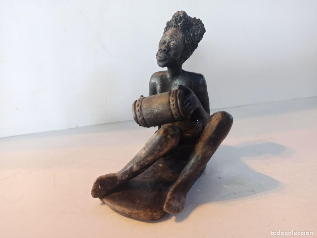 Arte: Figura firmada - Foto 3