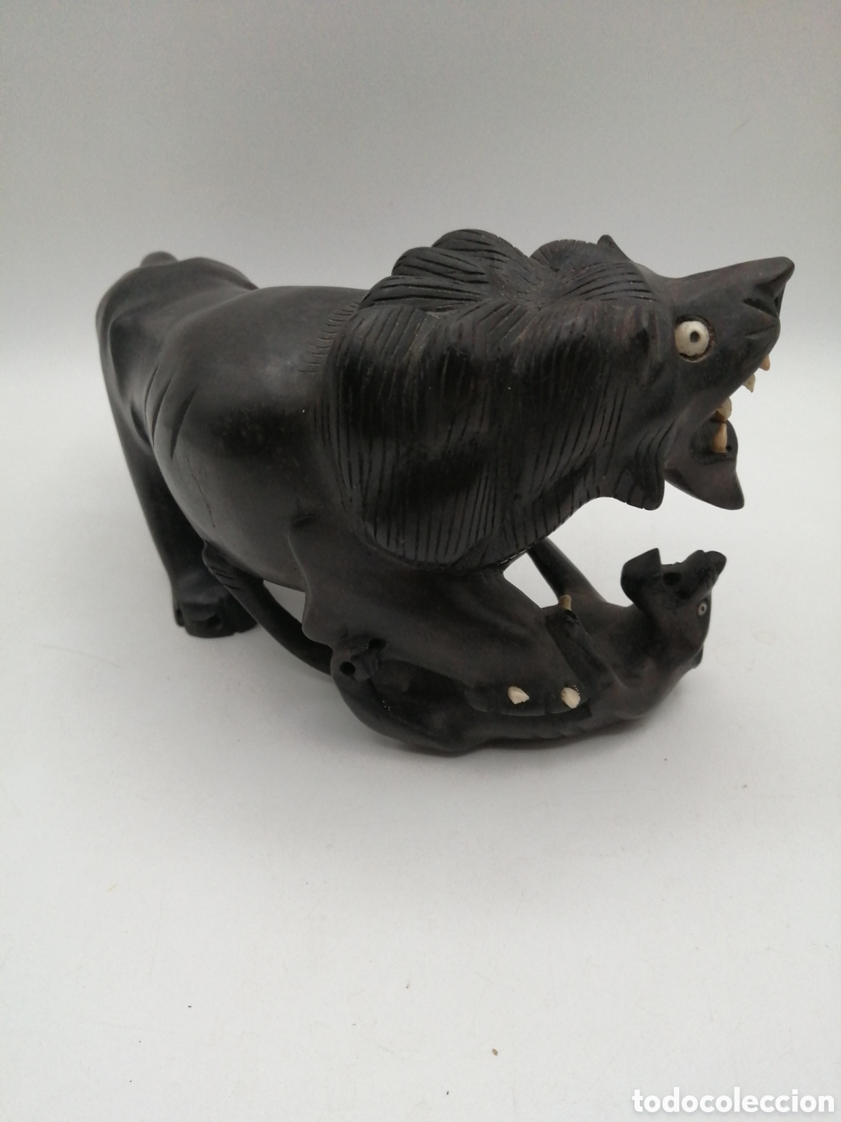 Arte: Escultura &eacute;bano. Le&oacute;n cazando - Foto 2