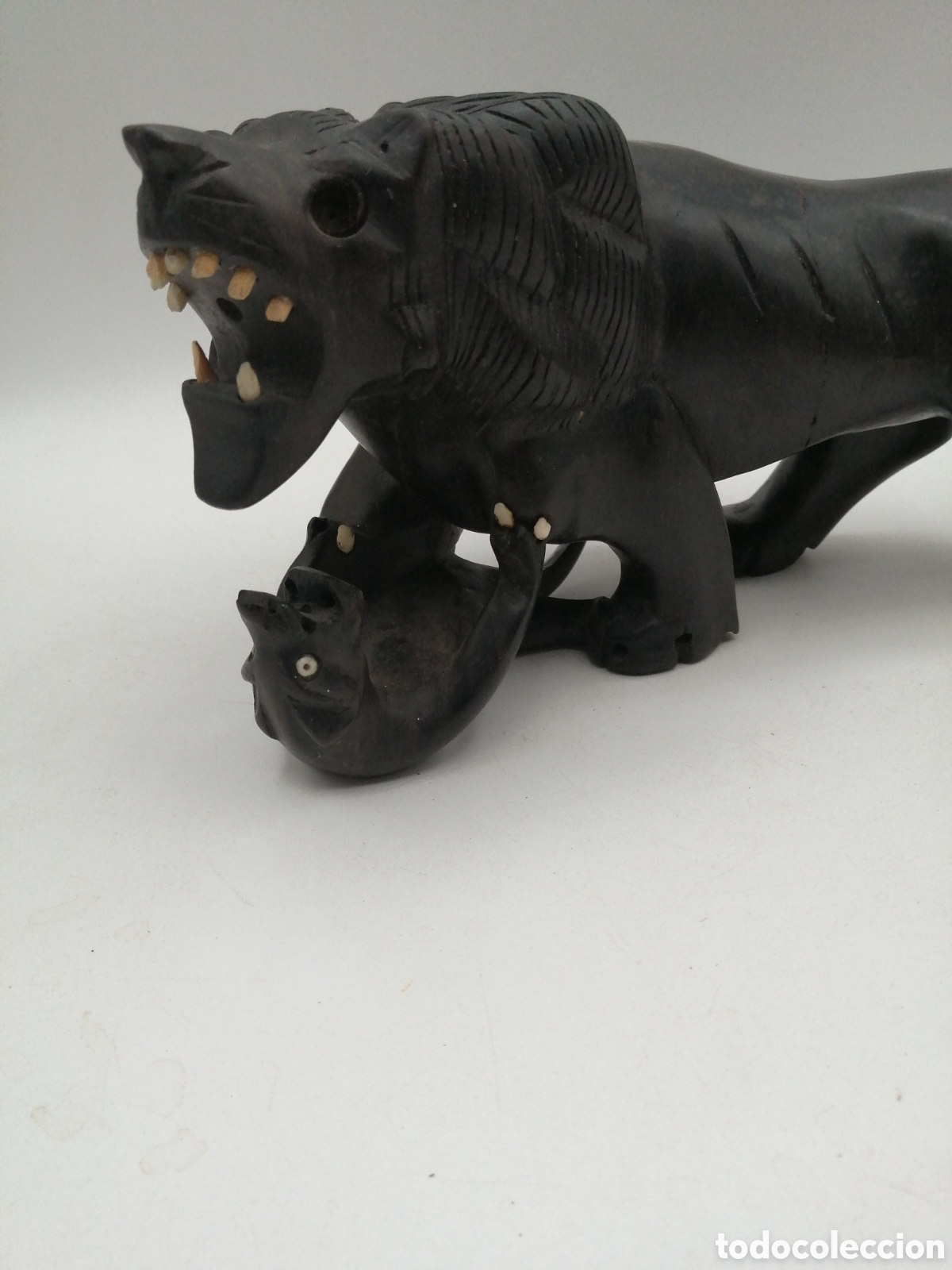 Arte: Escultura &eacute;bano. Le&oacute;n cazando - Foto 4