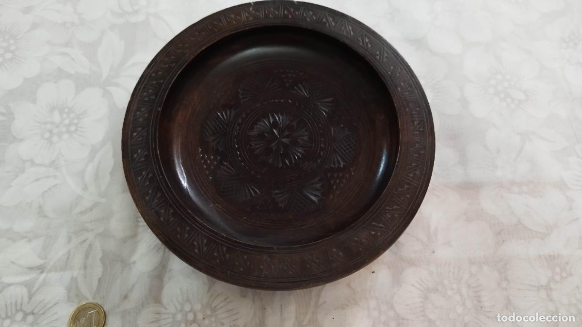 Arte: Plato repujado de madera labrada - Foto 3