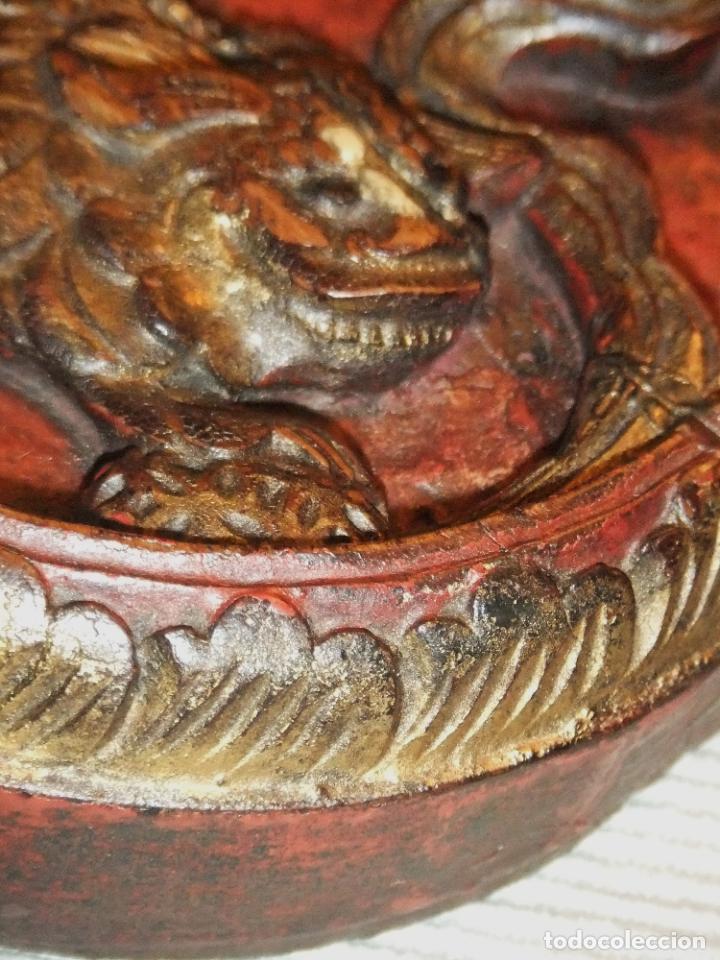 Arte: ANTIGUO PANEL DE MADERA POLICROMADA CON DRAG&Oacute;N, CHINA - Foto 7