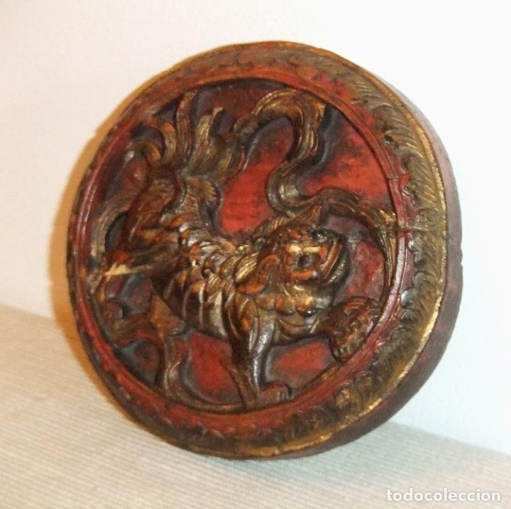 Arte: ANTIGUO PANEL DE MADERA POLICROMADA CON DRAG&Oacute;N, CHINA - Foto 9