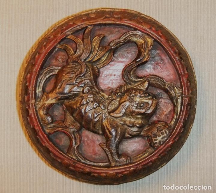 Arte: ANTIGUO PANEL DE MADERA POLICROMADA CON DRAG&Oacute;N, CHINA - Foto 1