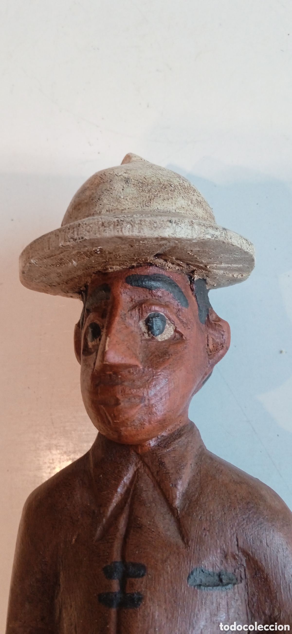 Arte: Figura explorador en madera colonial - Foto 7