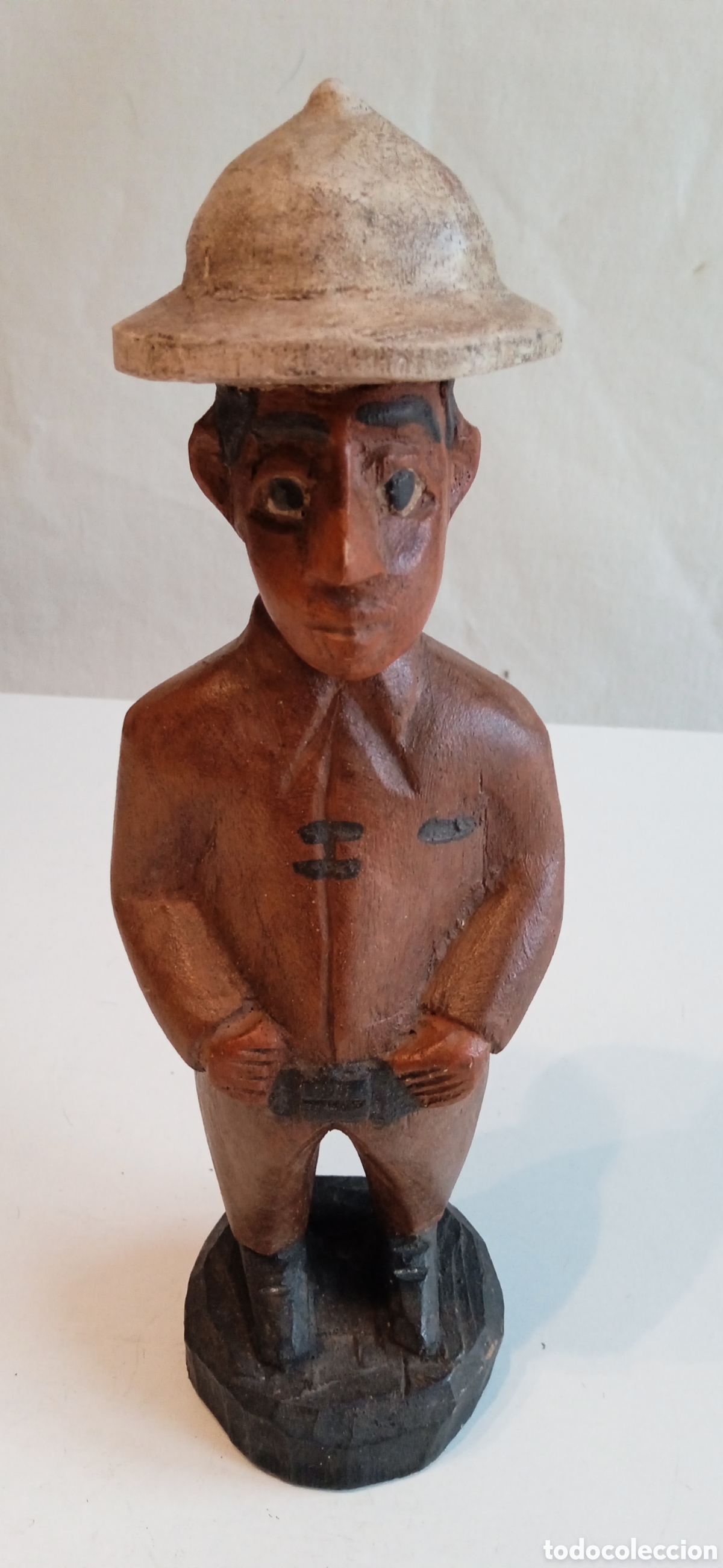 Arte: Figura explorador en madera colonial - Foto 1