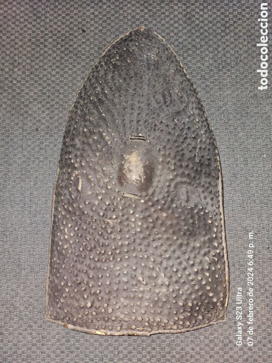 Art: Escudo Kirdie/Wandal&aacute;. Camer&uacute;n.