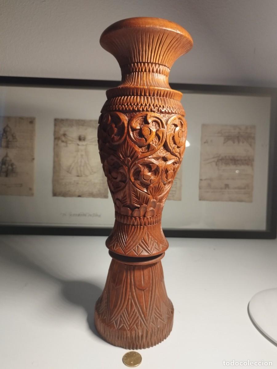 Arte: Jarr&oacute;n candelabro de madera labrada pesado - Foto 2