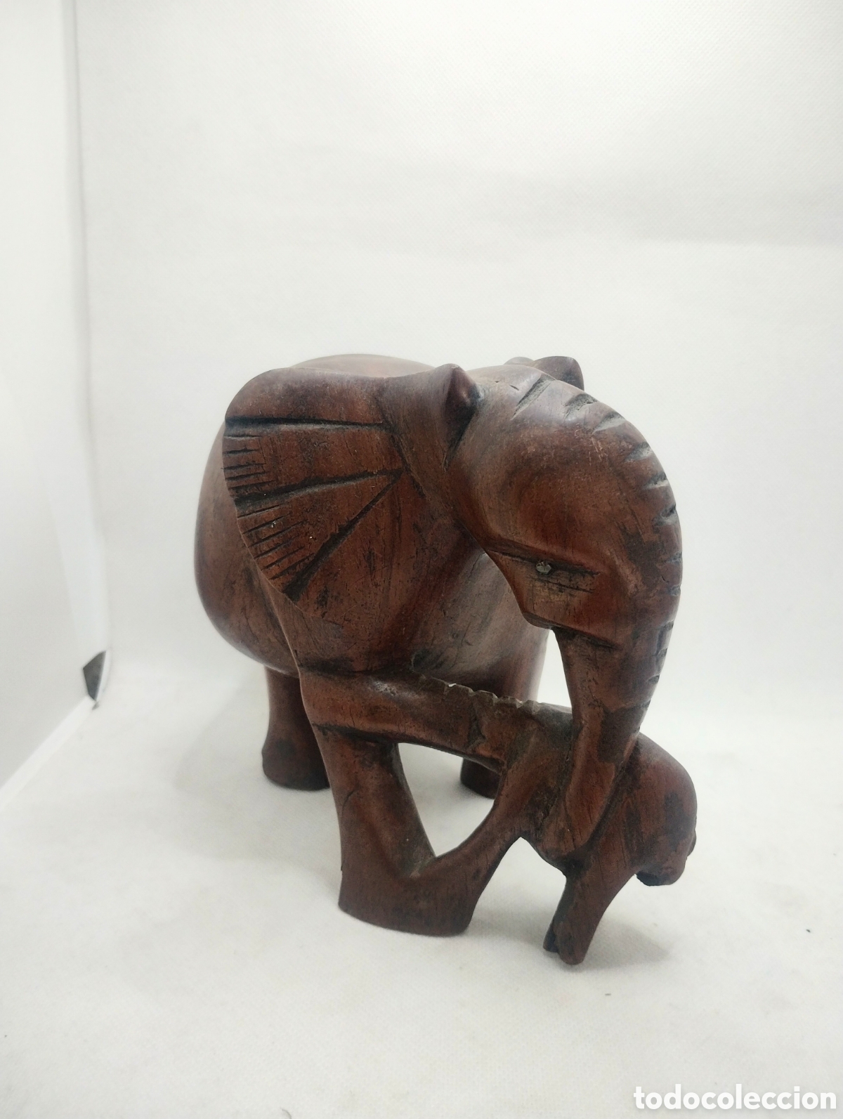 Arte: Elefante en madera maciza de nogal - Foto 1