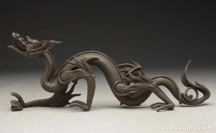 Arte: Incre&iacute;ble drag&oacute;n de bronce. - Foto 4