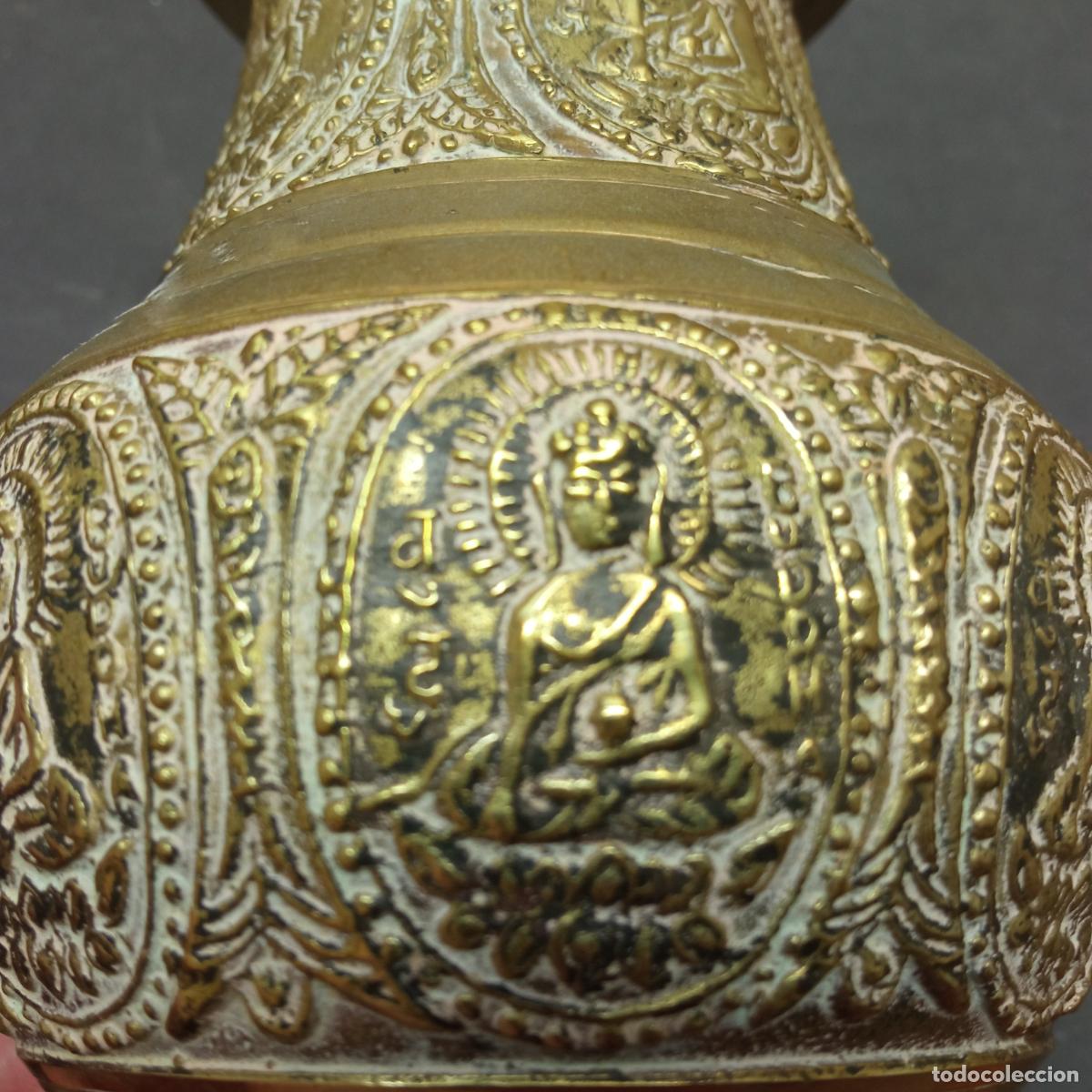 Arte: Antiguo Jarr&oacute;n Amkhara Buddha Recipiente de agua Karuwa nepal&iacute; de bronce antiguo con Buda